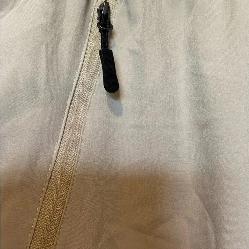SATINY NWT Hiking Shorts Size L - Picture 2 of 6